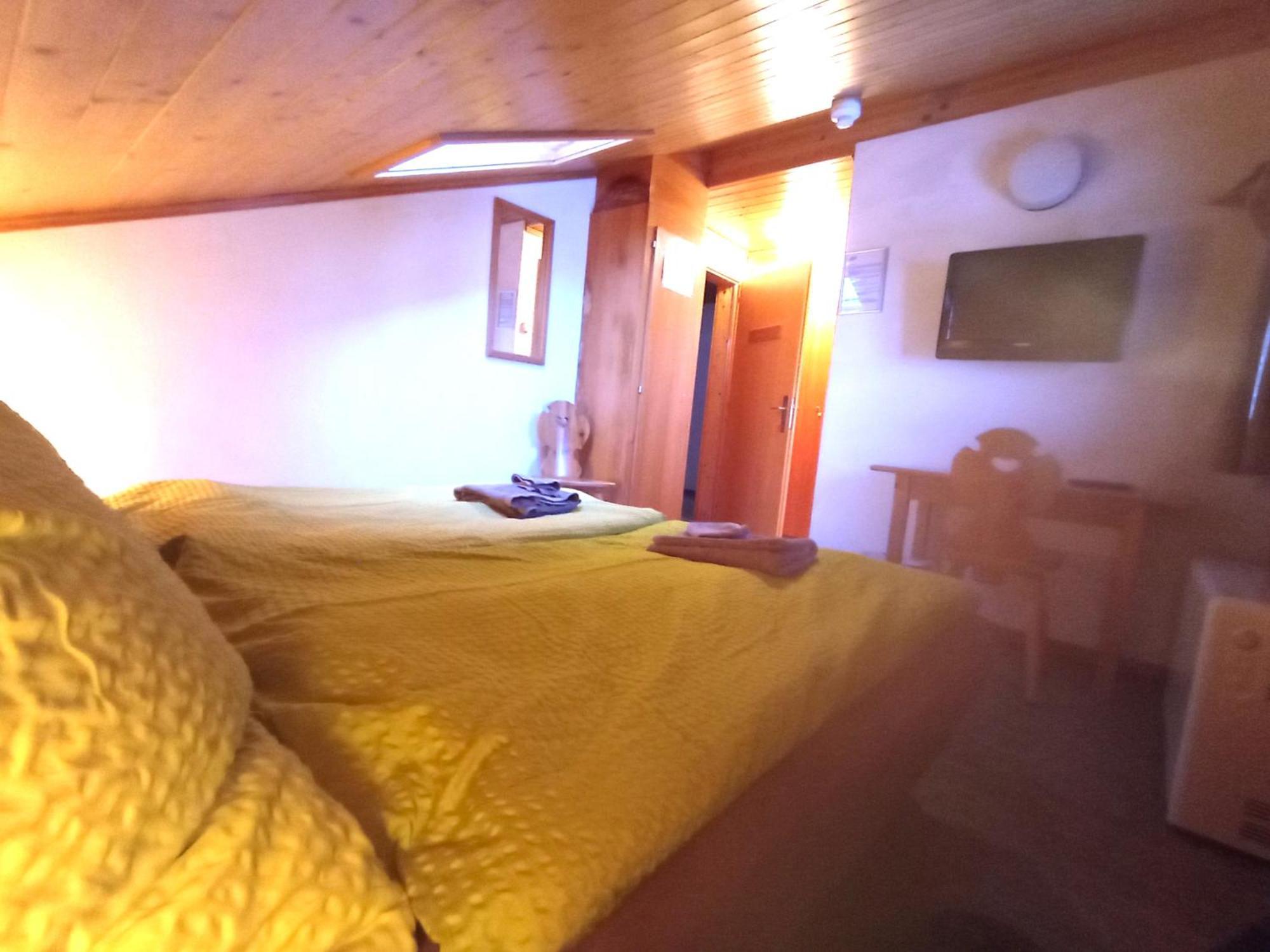 Chambre Double Doppelzimmer Camping Jaunpass 볼티겐 외부 사진